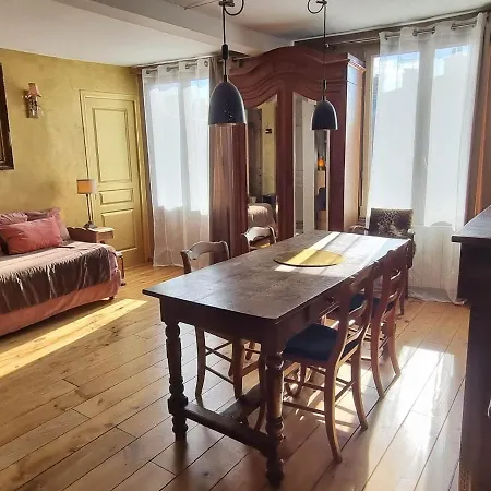 Apartment La Maison Des Lumieres *